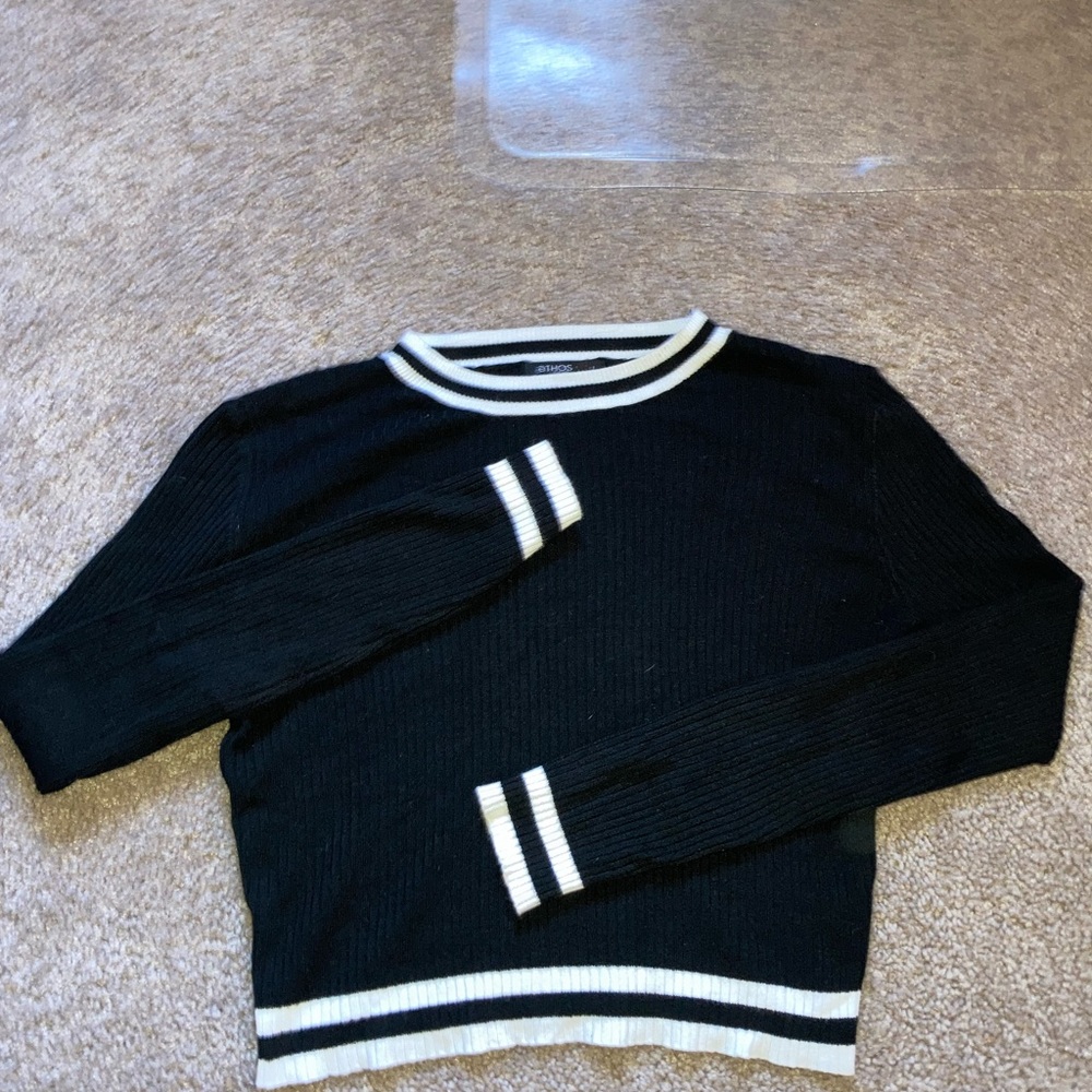 ribbed black and white cropped tee shirt from zumiez, size large